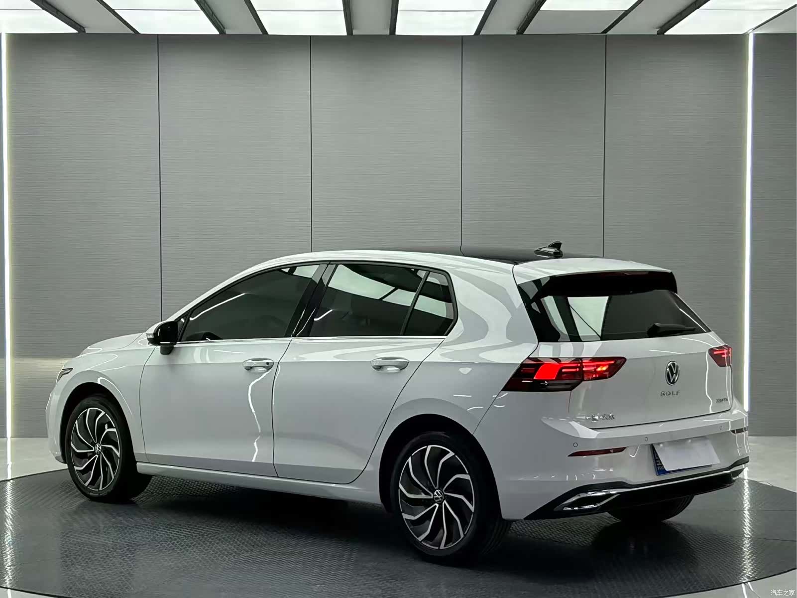 Volkswagen Golf, 2022 3