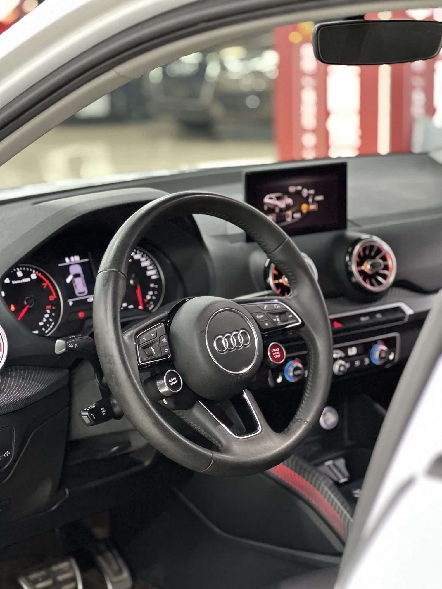 Audi Q2L, 2020 32