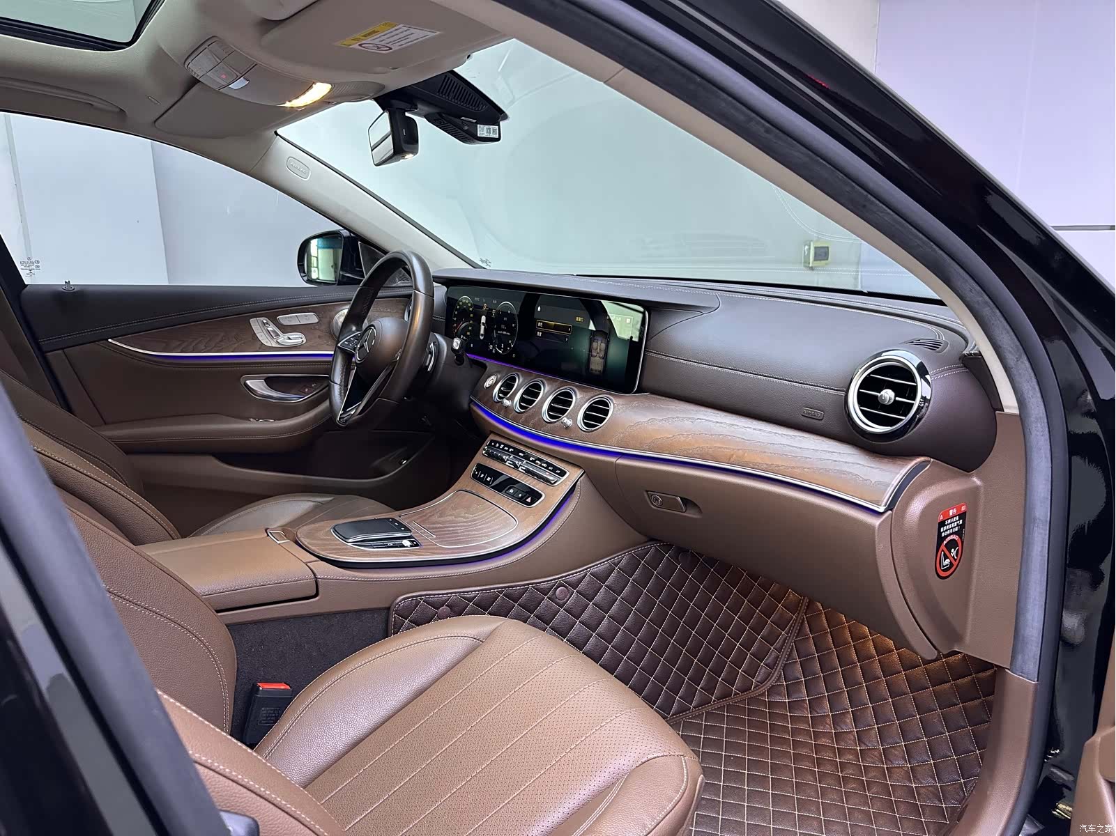 Mercedes-Benz E-Class, 2022 13