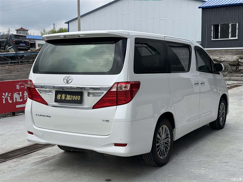 Toyota Alphard, 2011 8