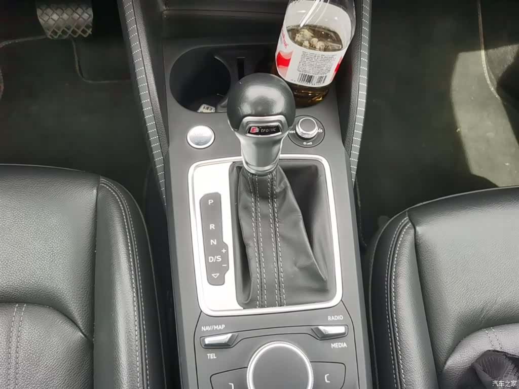 Audi Q2L, 2024 21