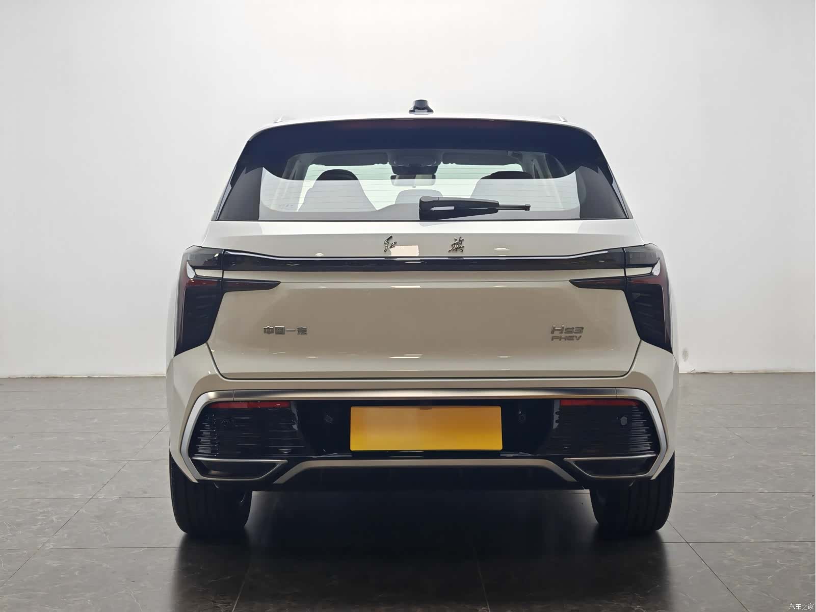 Hongqi HS3, 2026 6