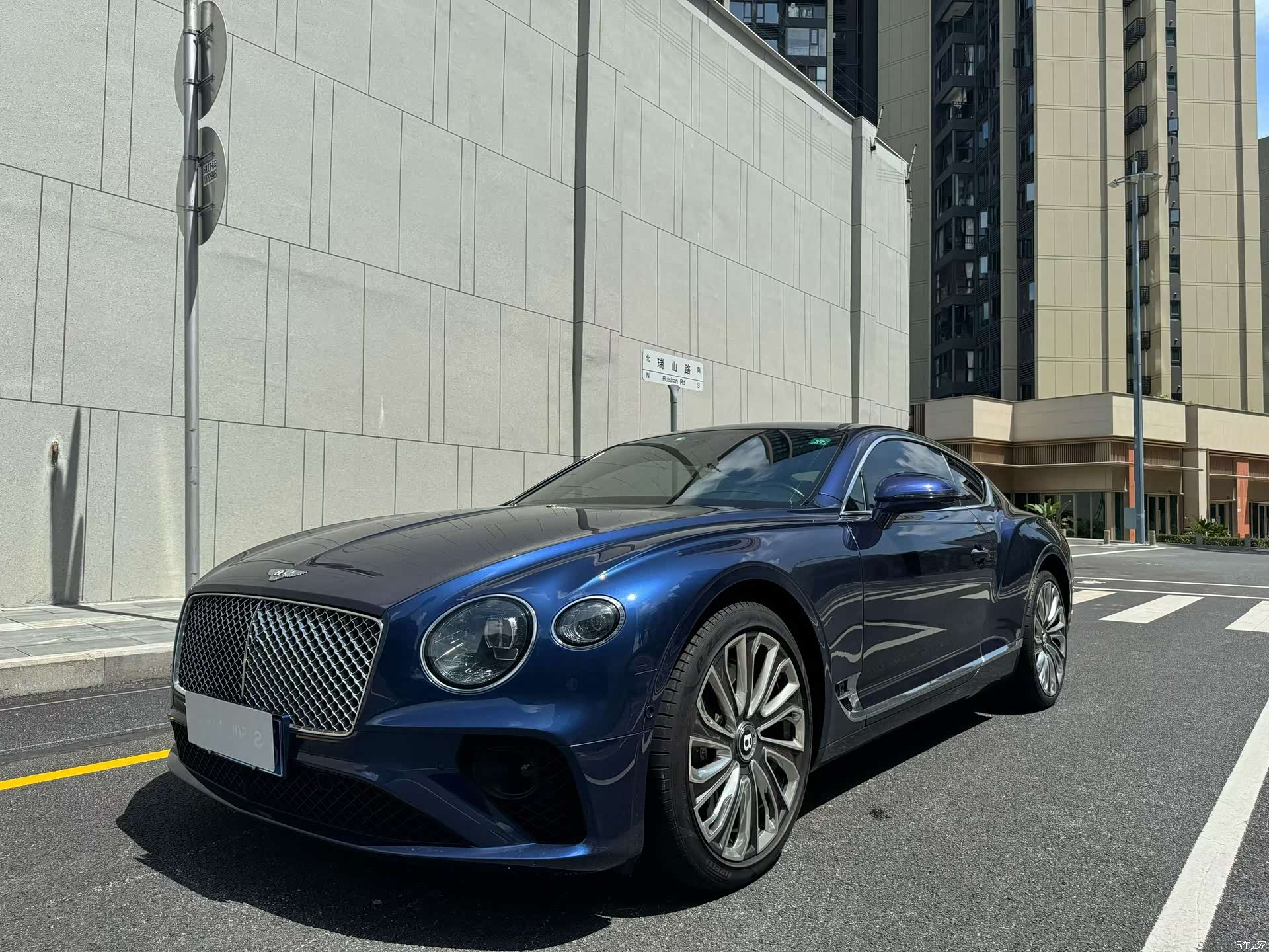 Bentley Continental GT, 2020 3