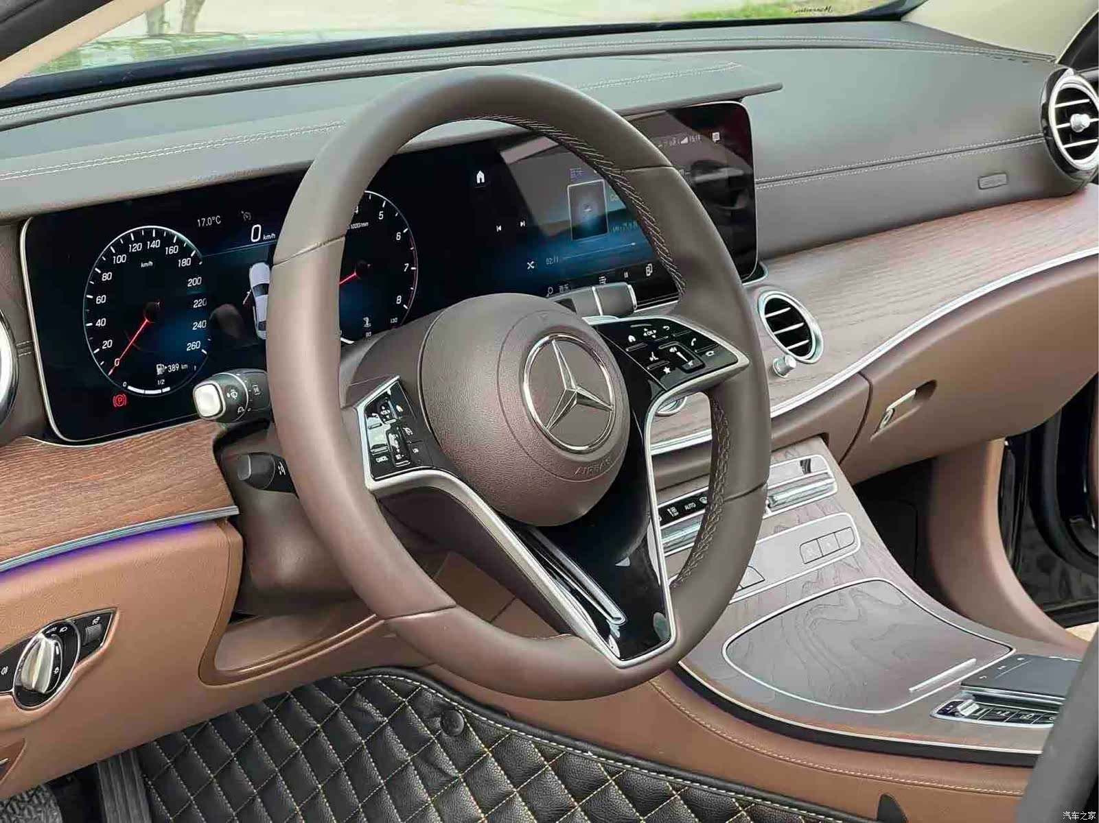 Mercedes-Benz E-Class, 2024 15