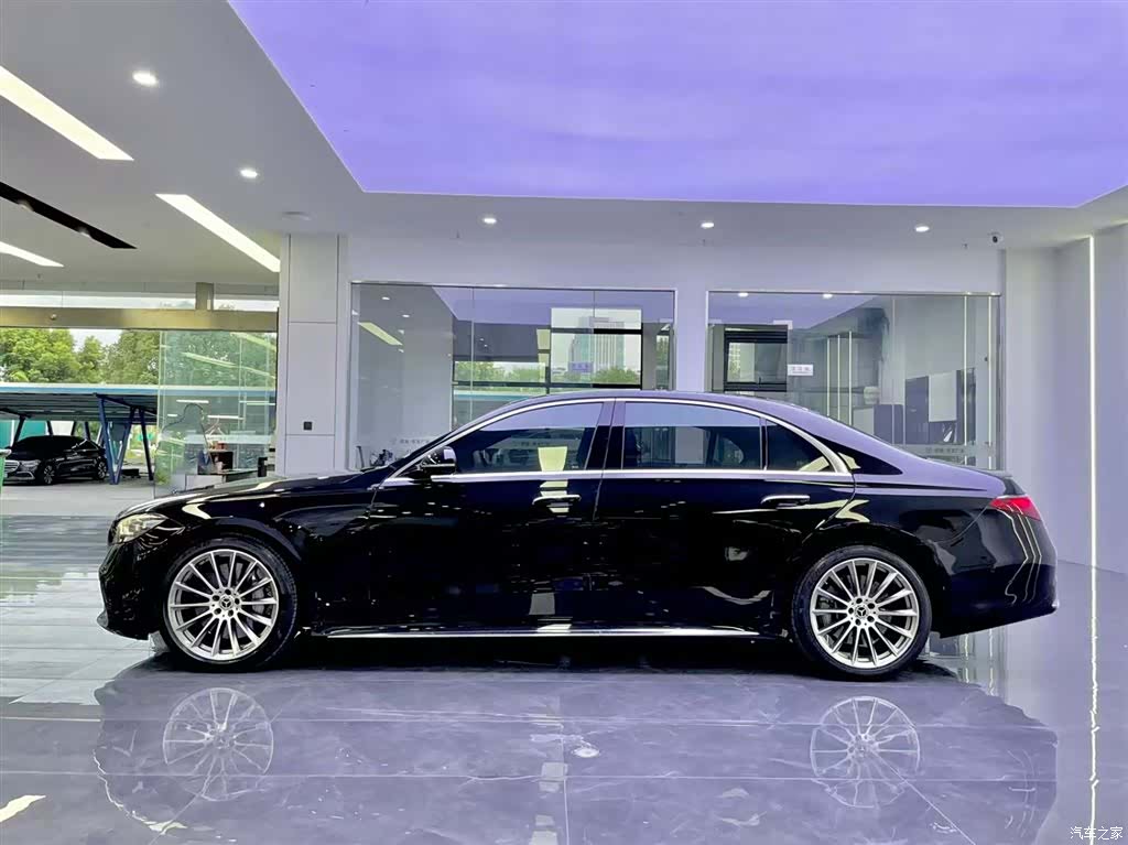 Mercedes-Benz S-Class, 2022 4