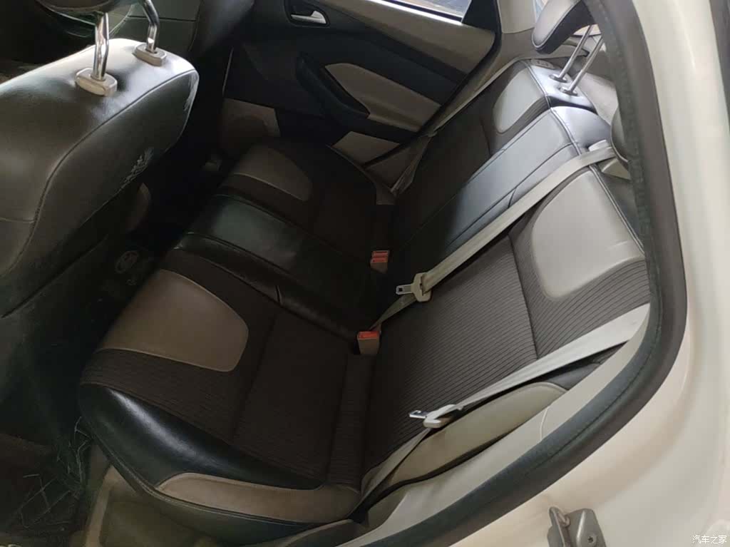 Ford Focus, 2015 17