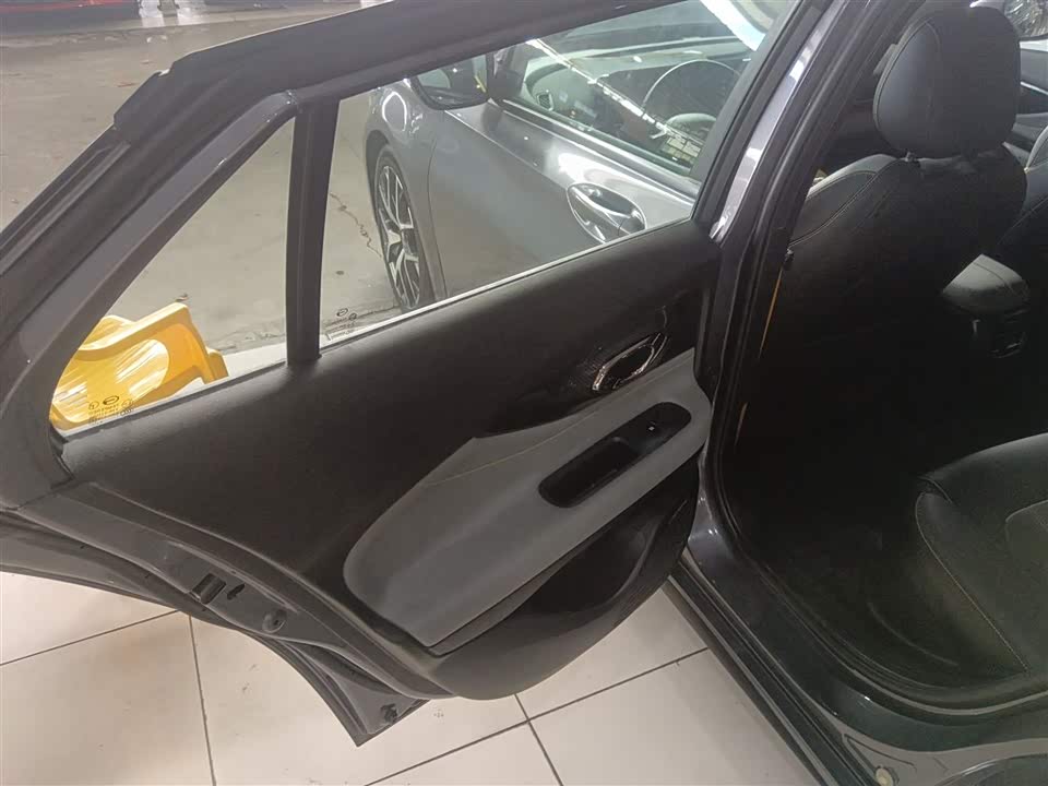 Trumpchi Shadow Leopard