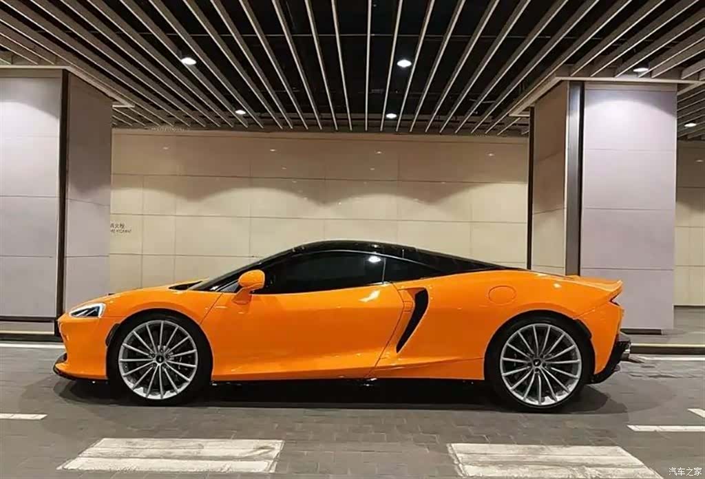 McLaren GT, 2023 2