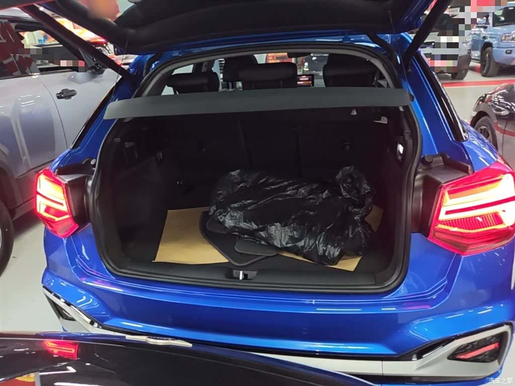 Audi Q2L, 2022 19