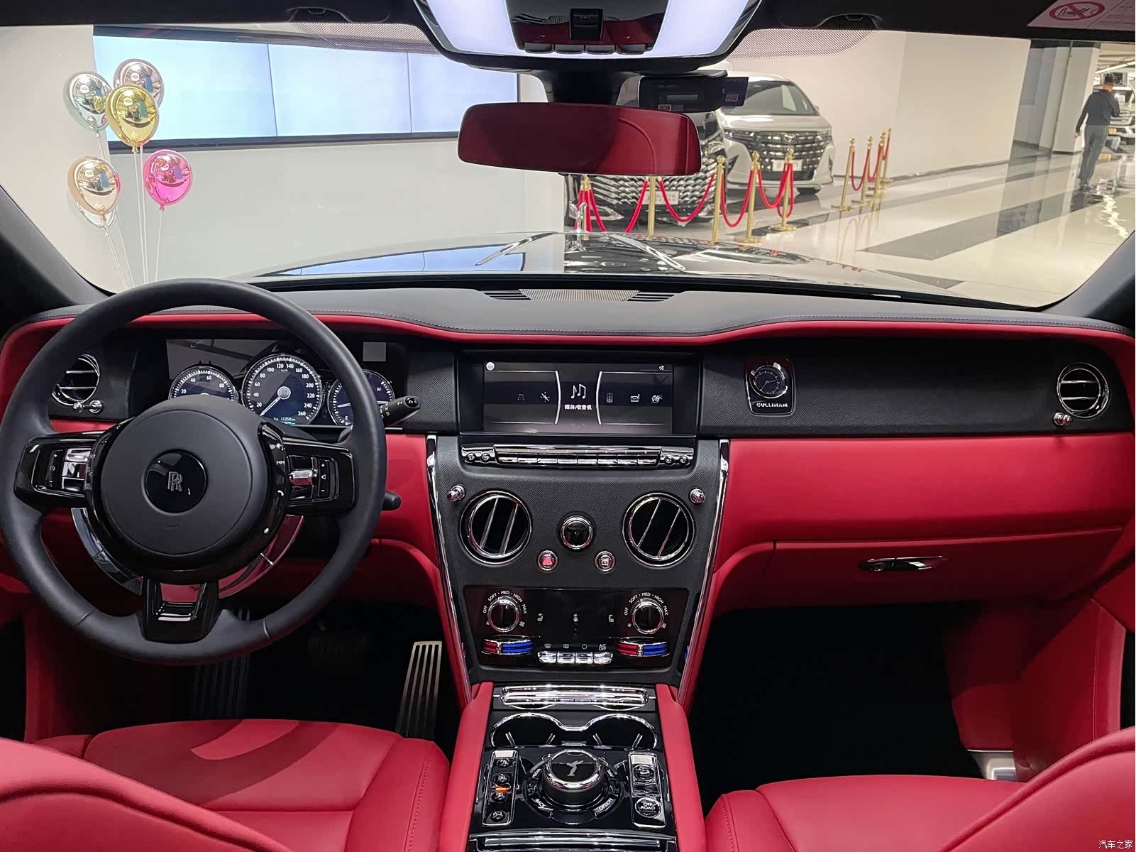 Rolls-Royce Cullinan, 2021 10