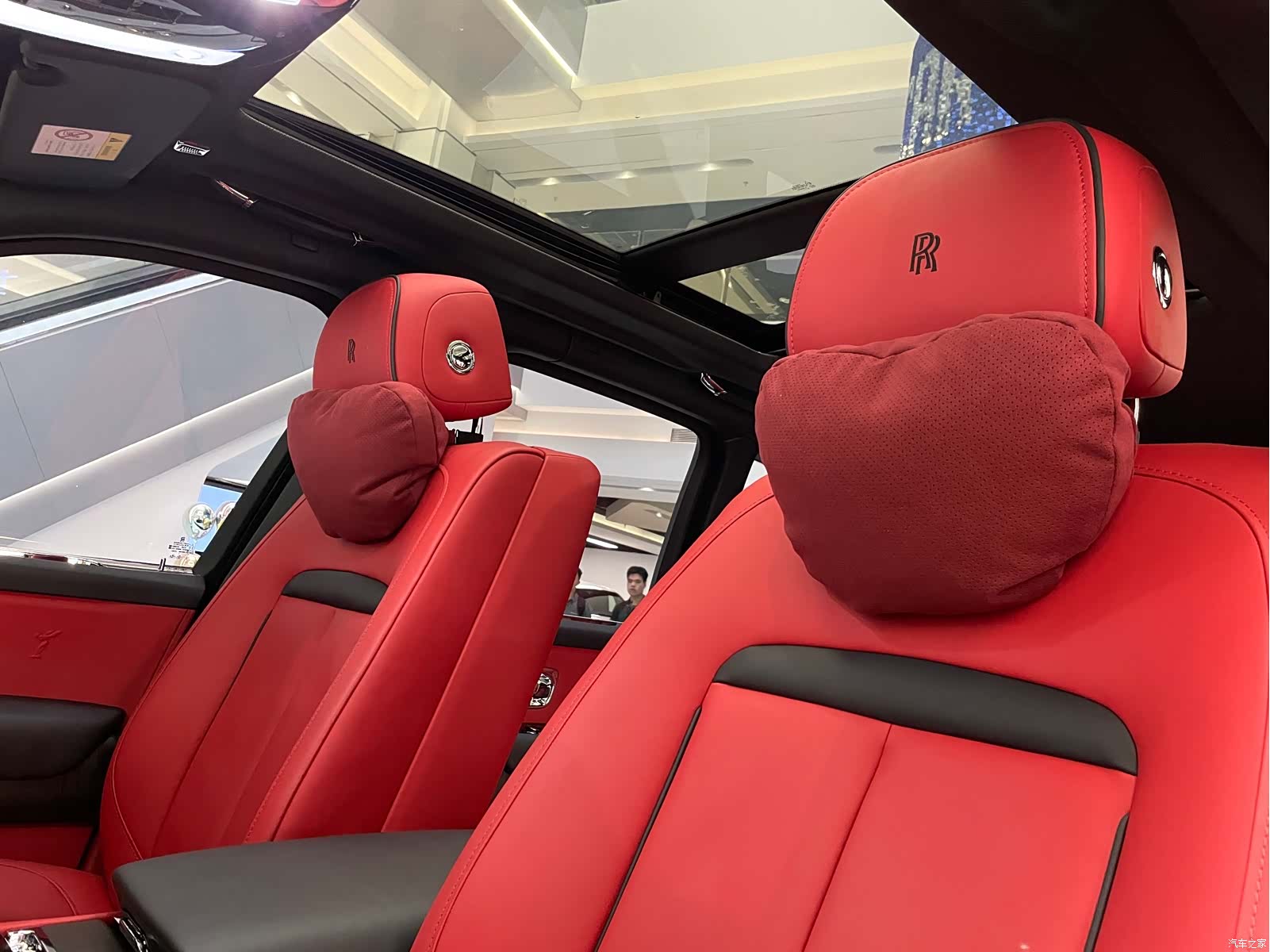 Rolls-Royce Cullinan, 2021 14
