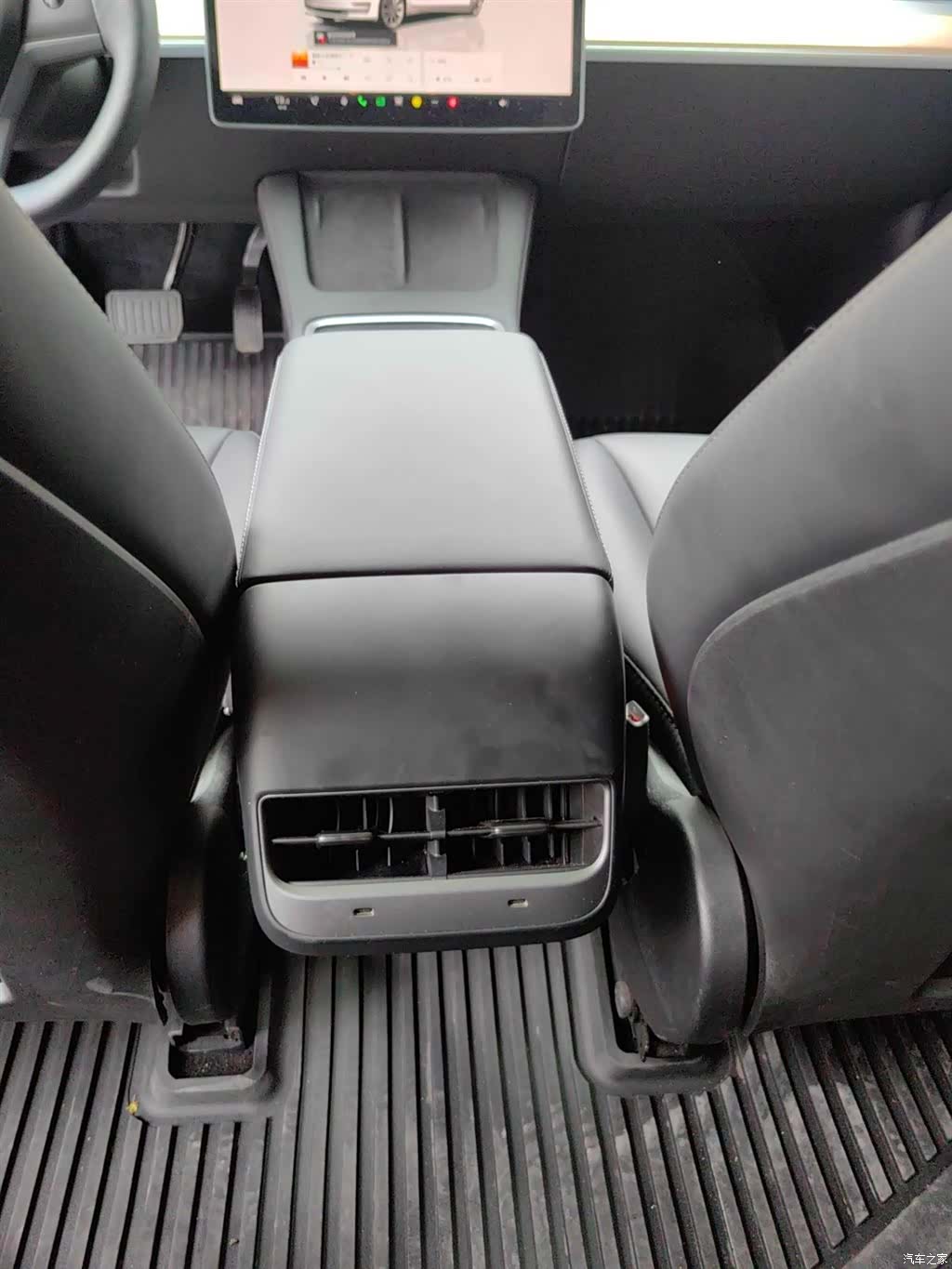 Tesla Model 3, 2022 9