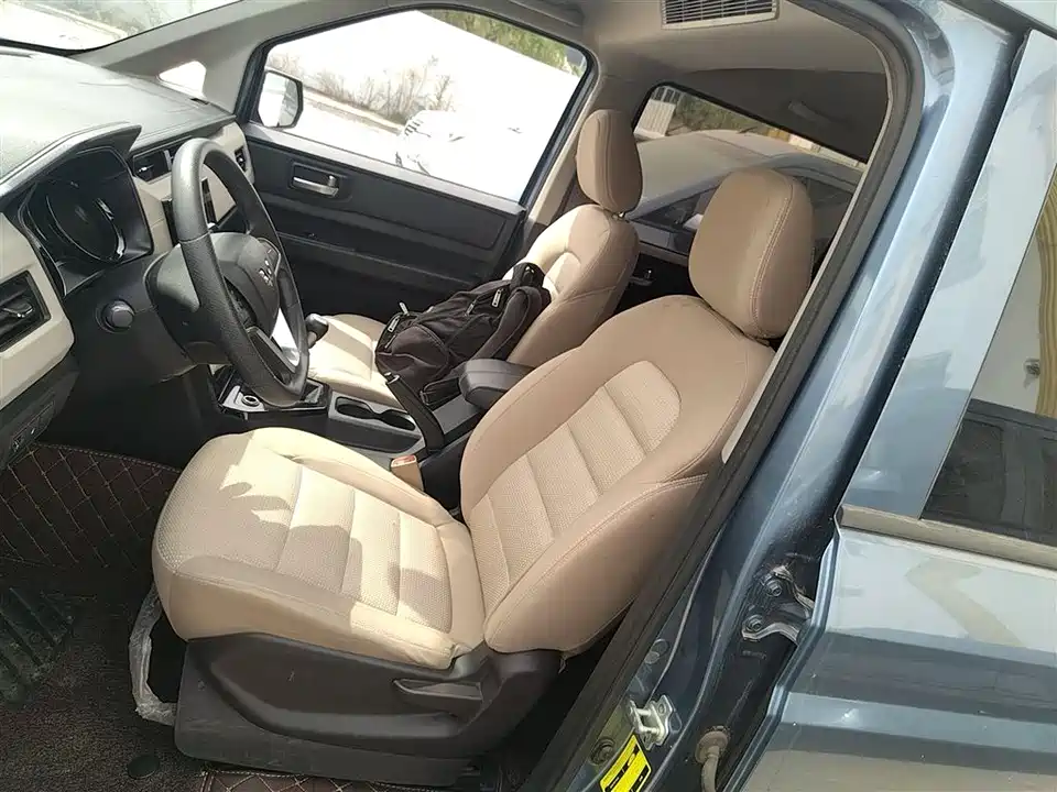 Wuling Wuling Hongguang PLUS