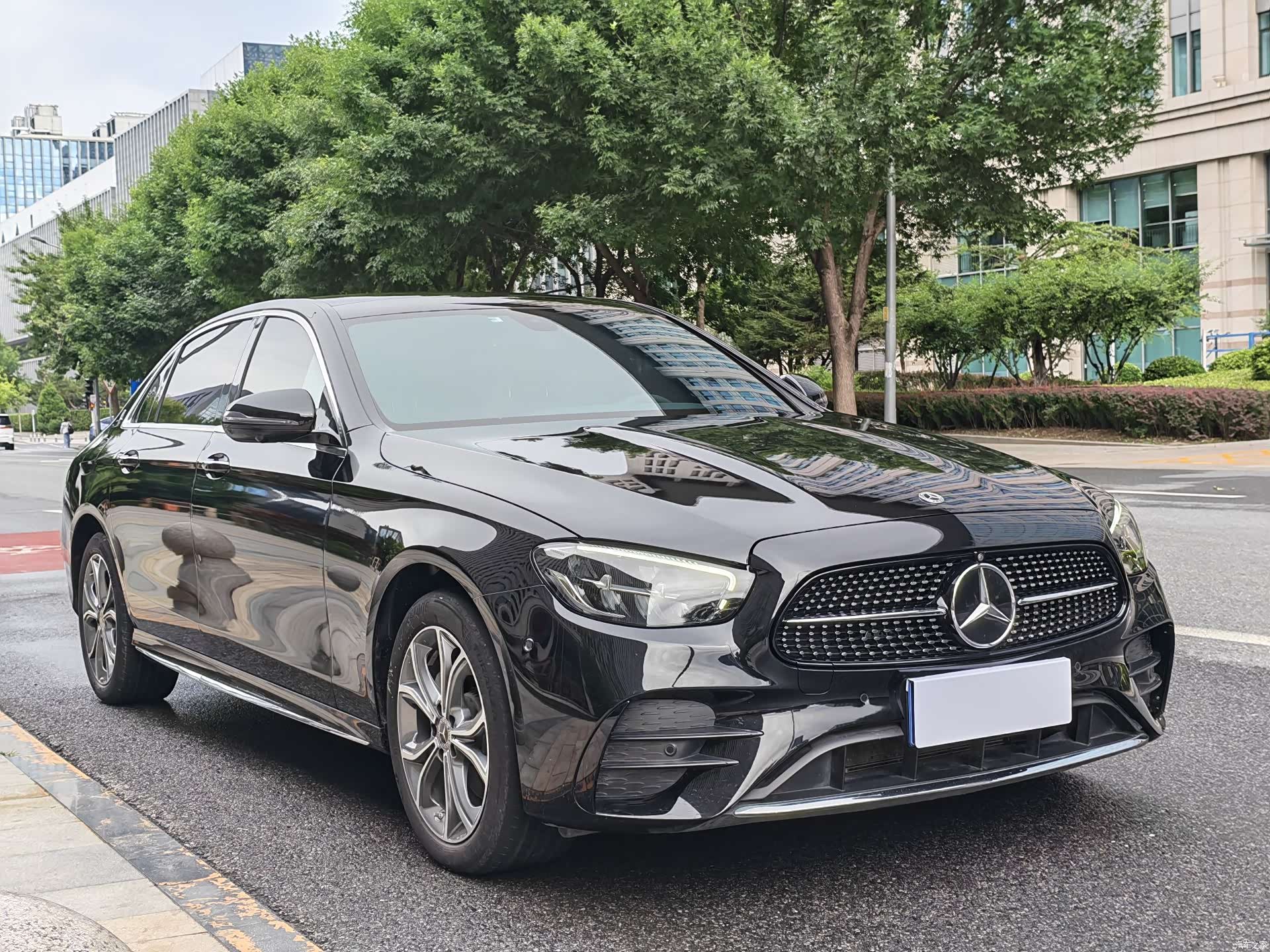 Mercedes-Benz E-Class, 2023 4