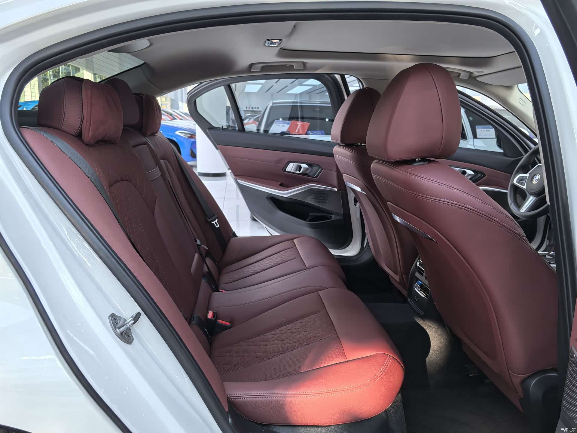 BMW 3 Series, 2023 7
