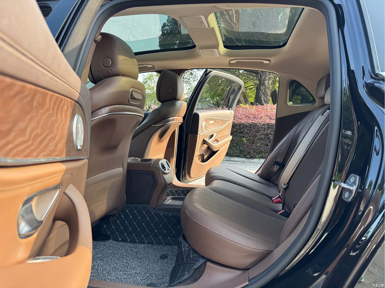Mercedes-Benz E-Class, 2019 8