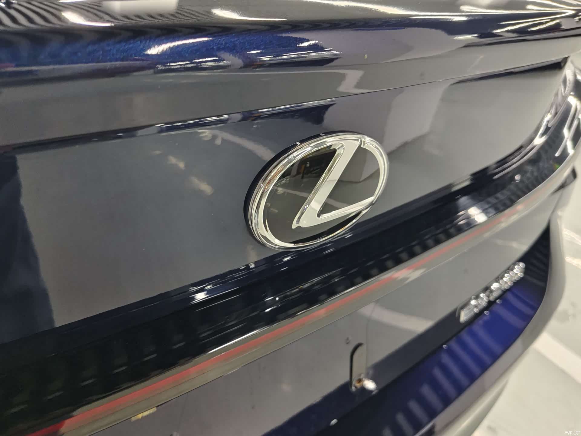 Lexus ES, 2025 13