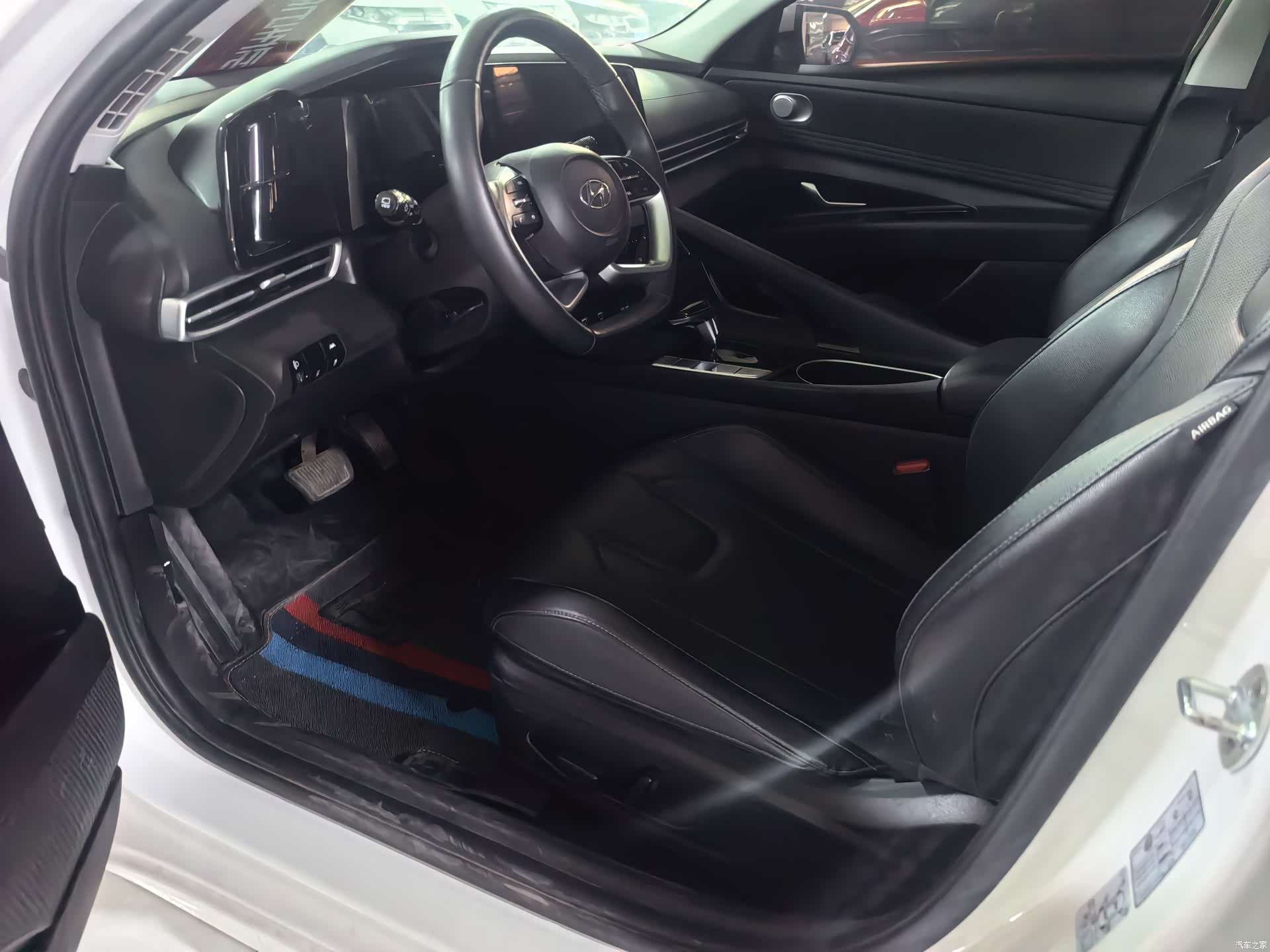 Hyundai Elantra, 2023 9