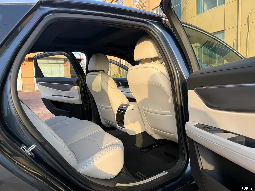 Cadillac CT6, 2026 10