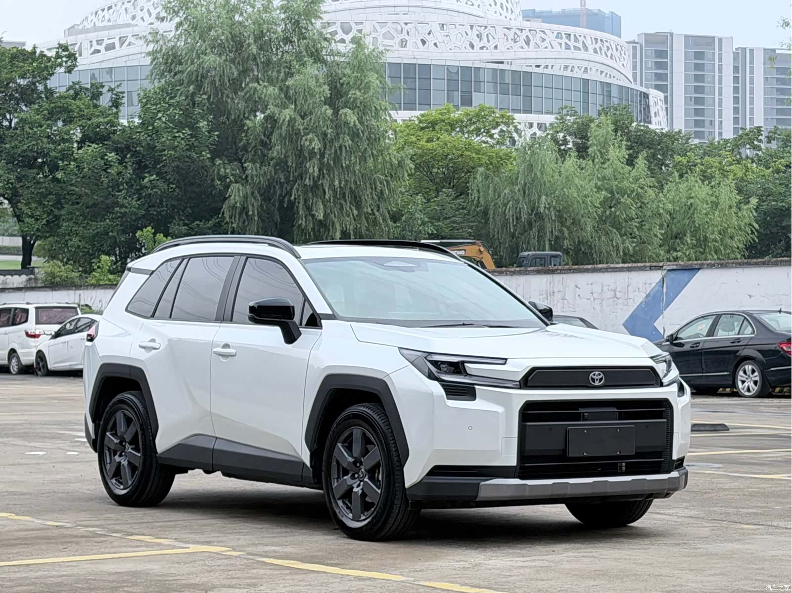 Toyota RAV4, 2026 7