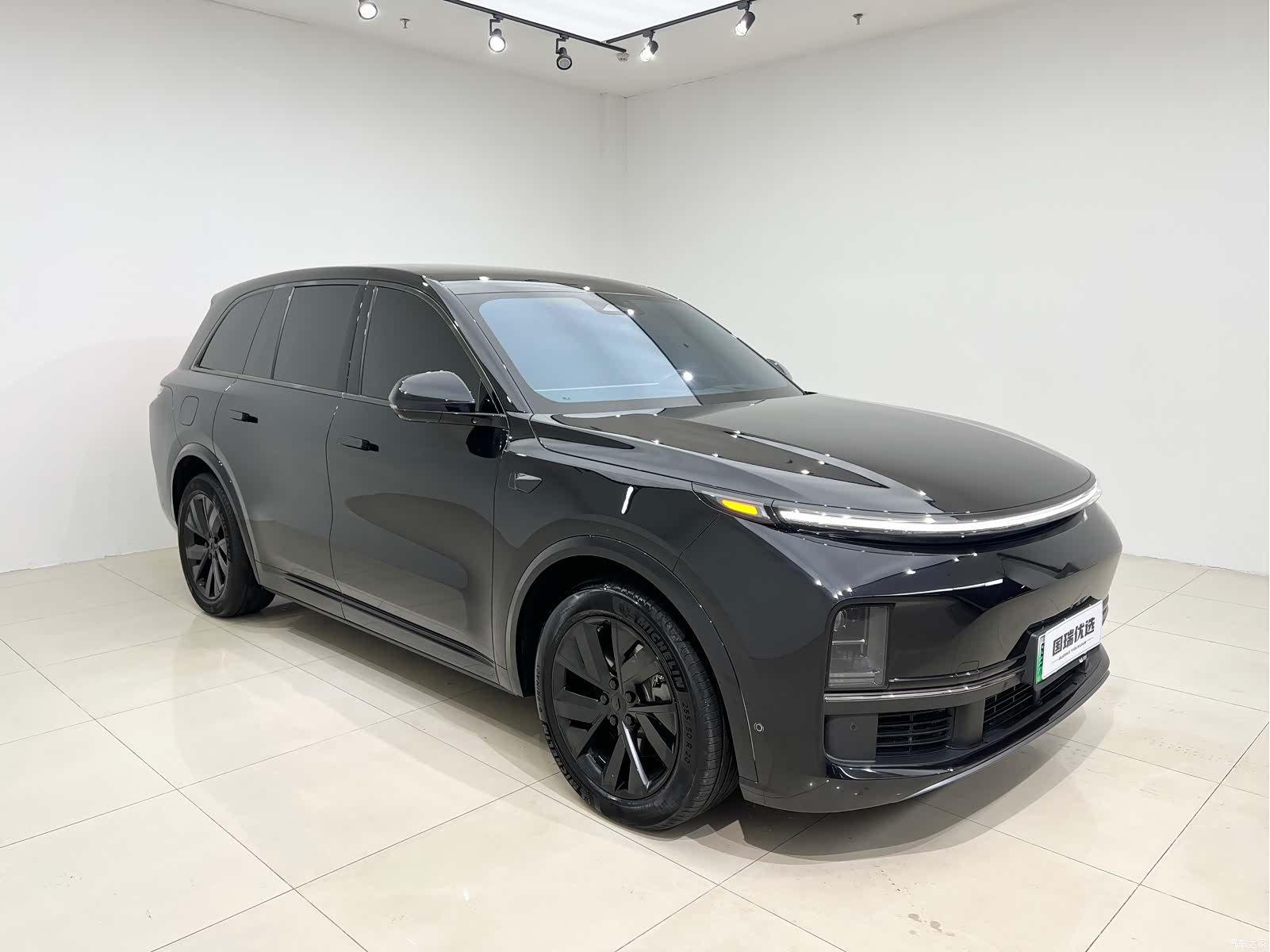 Li Auto L8, 2023 3