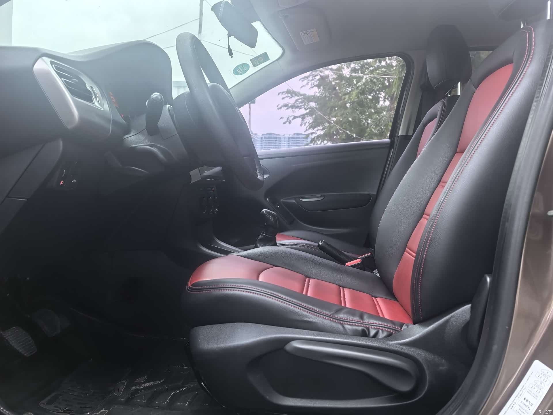 Peugeot 301, 2016 4