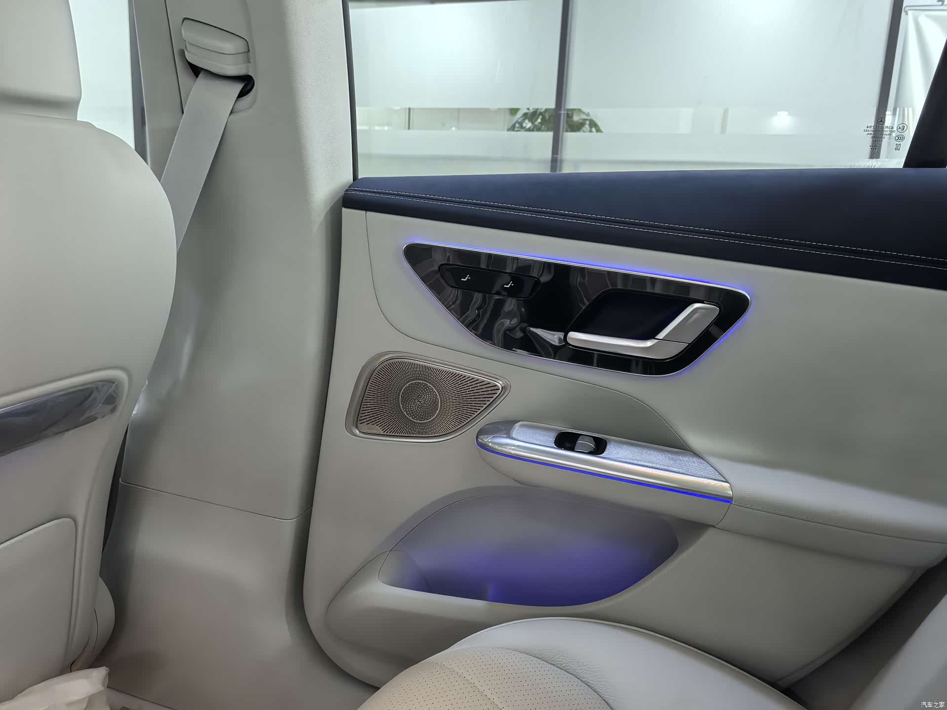 Mercedes-Benz EQE, 2025 20