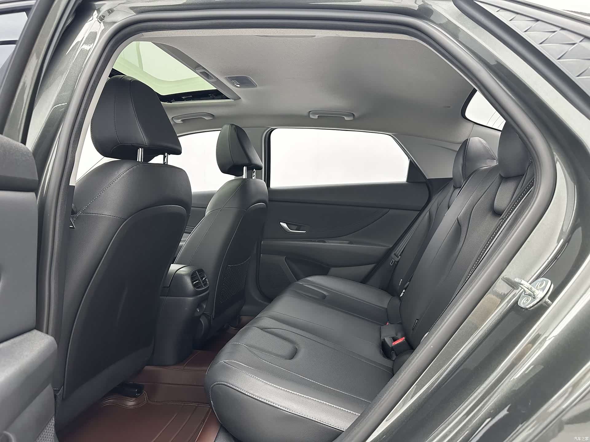 Hyundai Elantra, 2023 6