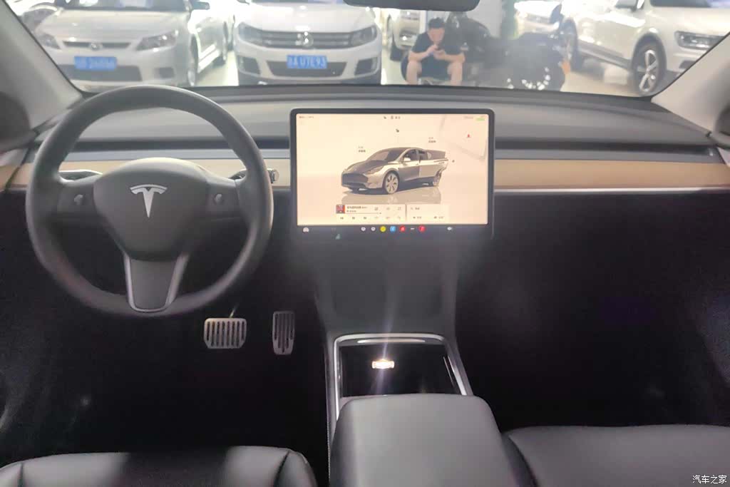 Tesla Model Y, 2022 12