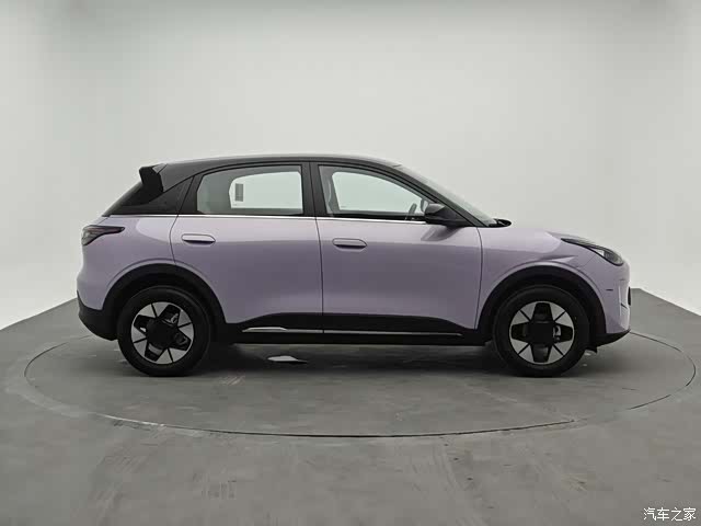 Geely Xingyuan, 2025 4