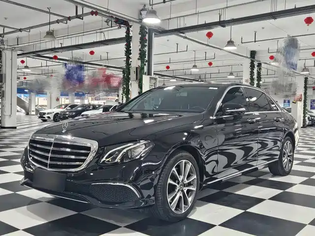 Mercedes-Benz E-Class 2018 — купить из Китая под заказ