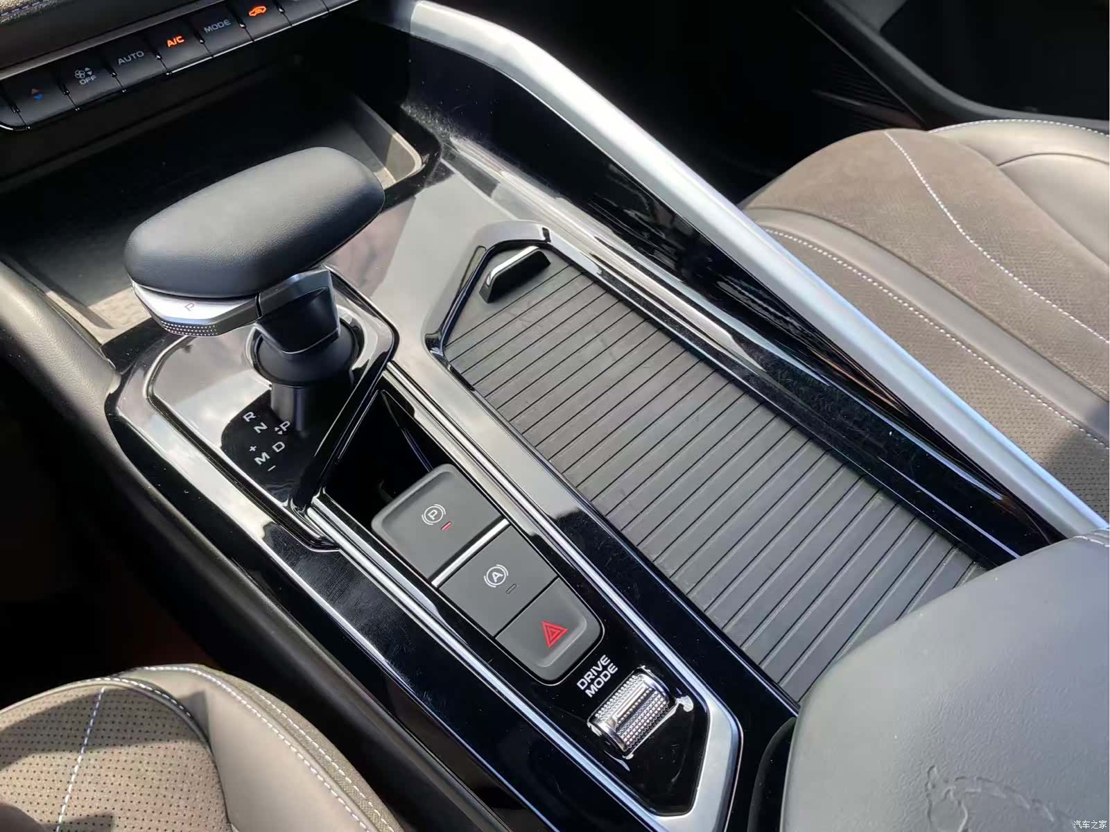 Geely Preface, 2025 22