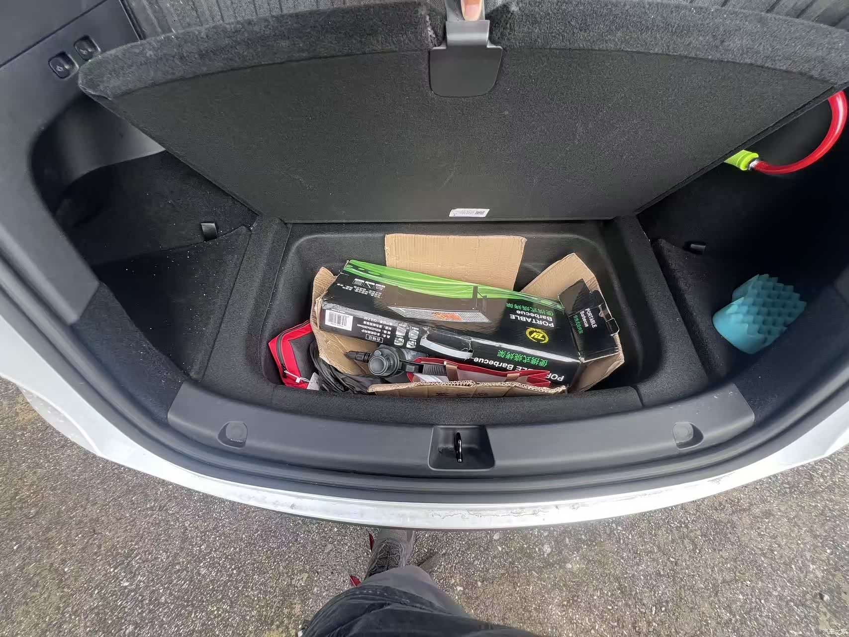 Tesla Model Y, 2025 12