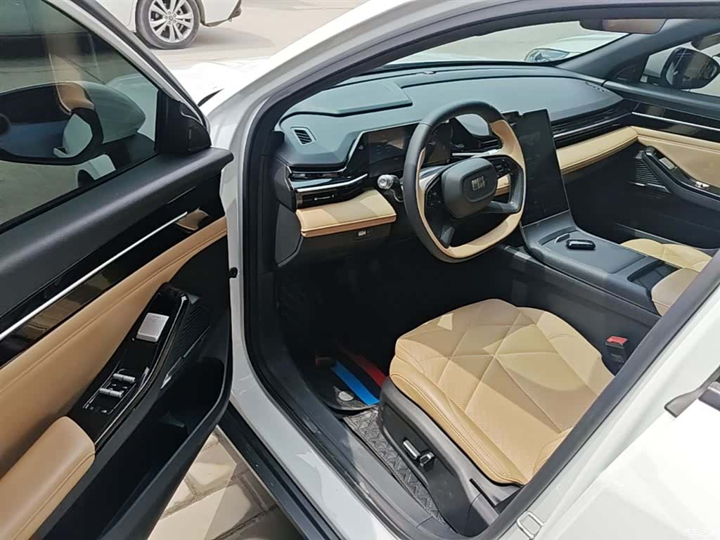 Geely Galaxy L6, 2024 16