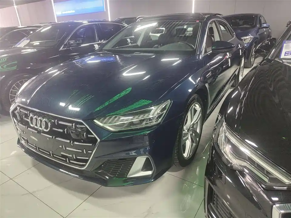 Audi A7L