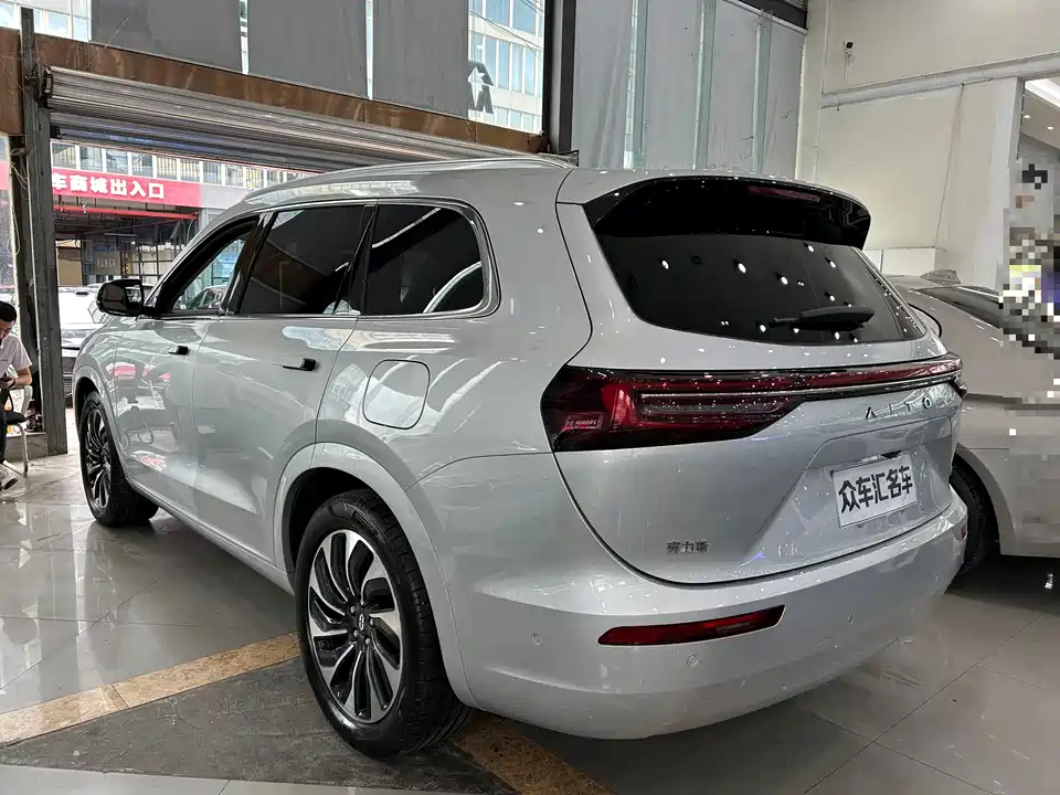 AITO Ask the world M7