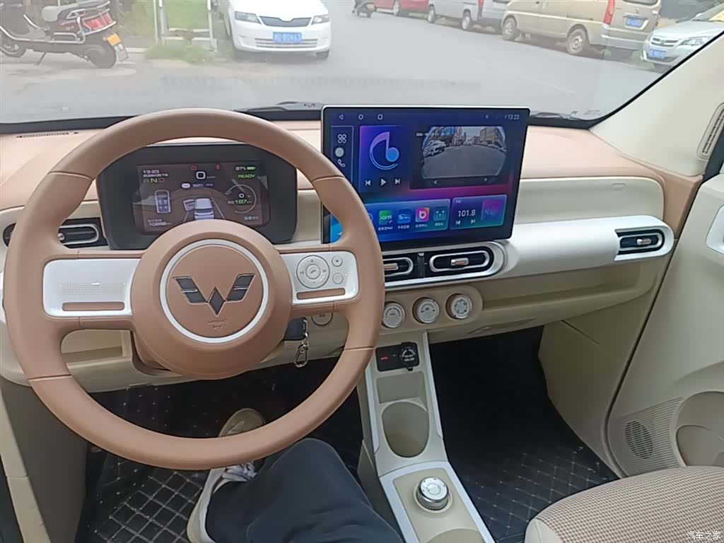 Wuling MINIEV, 2024 10