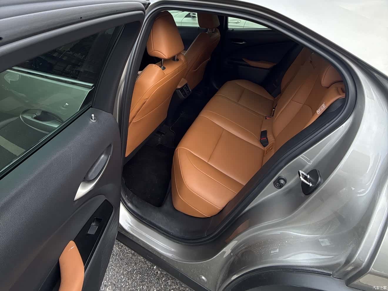 Lexus UX, 2022 10
