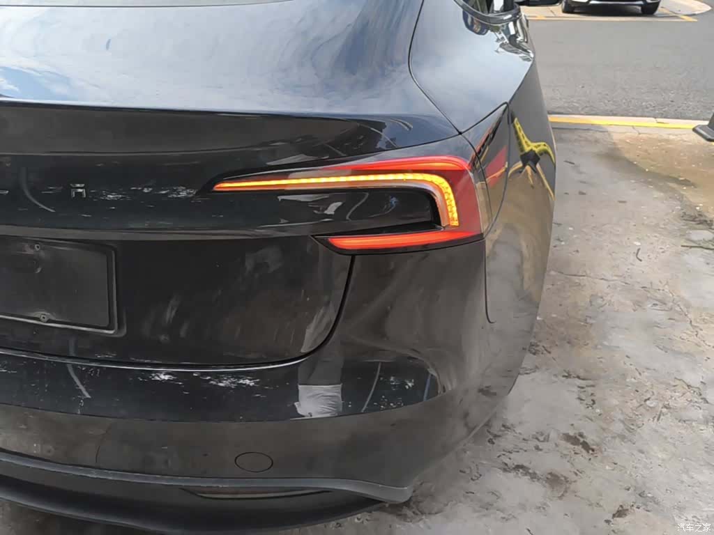 Tesla Model 3, 2024 8