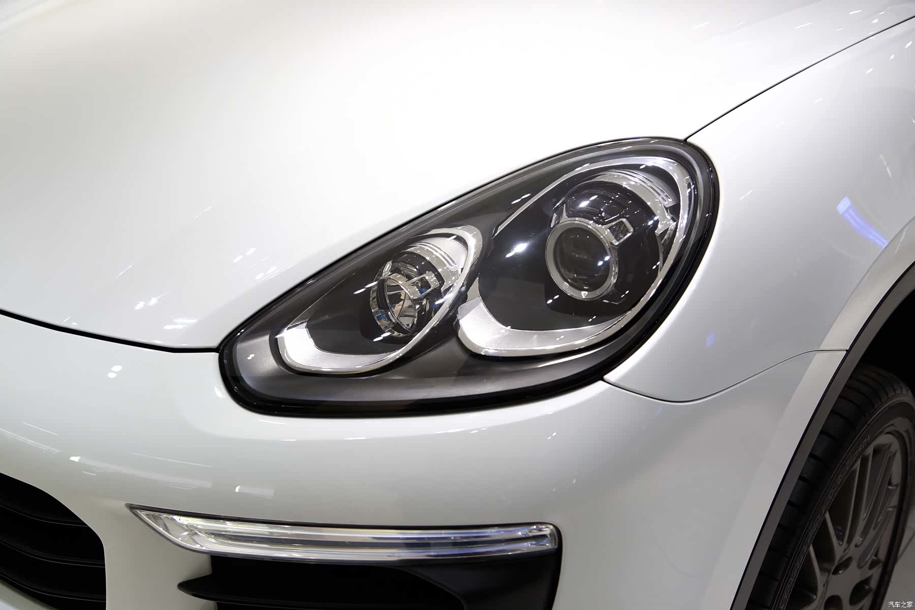 Porsche Cayenne, 2015 11