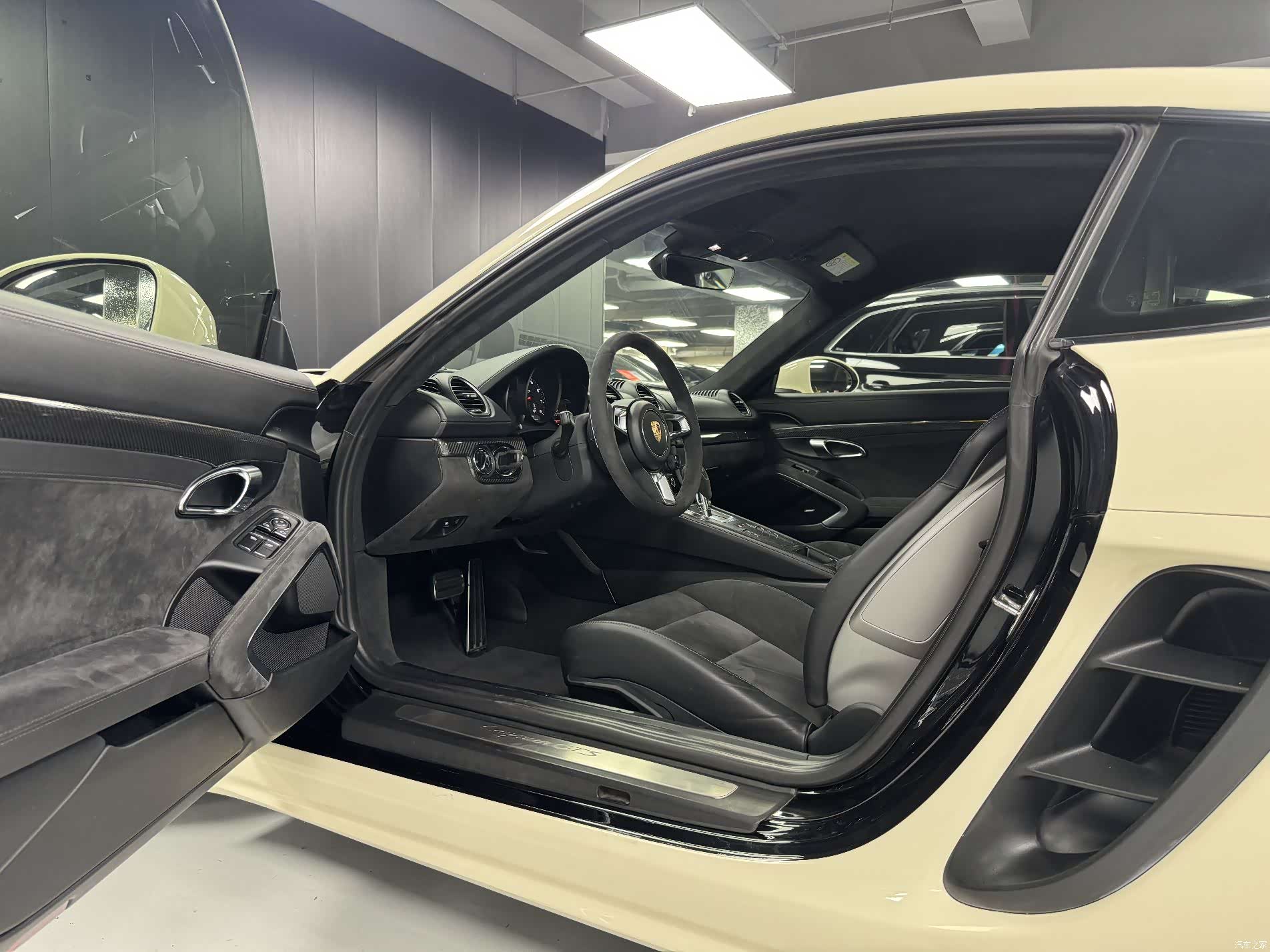 Porsche Cayman, 2018 4
