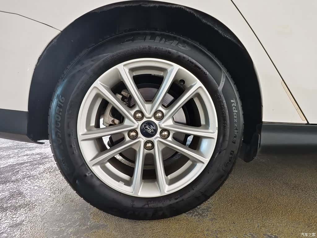 Ford Focus, 2016 11