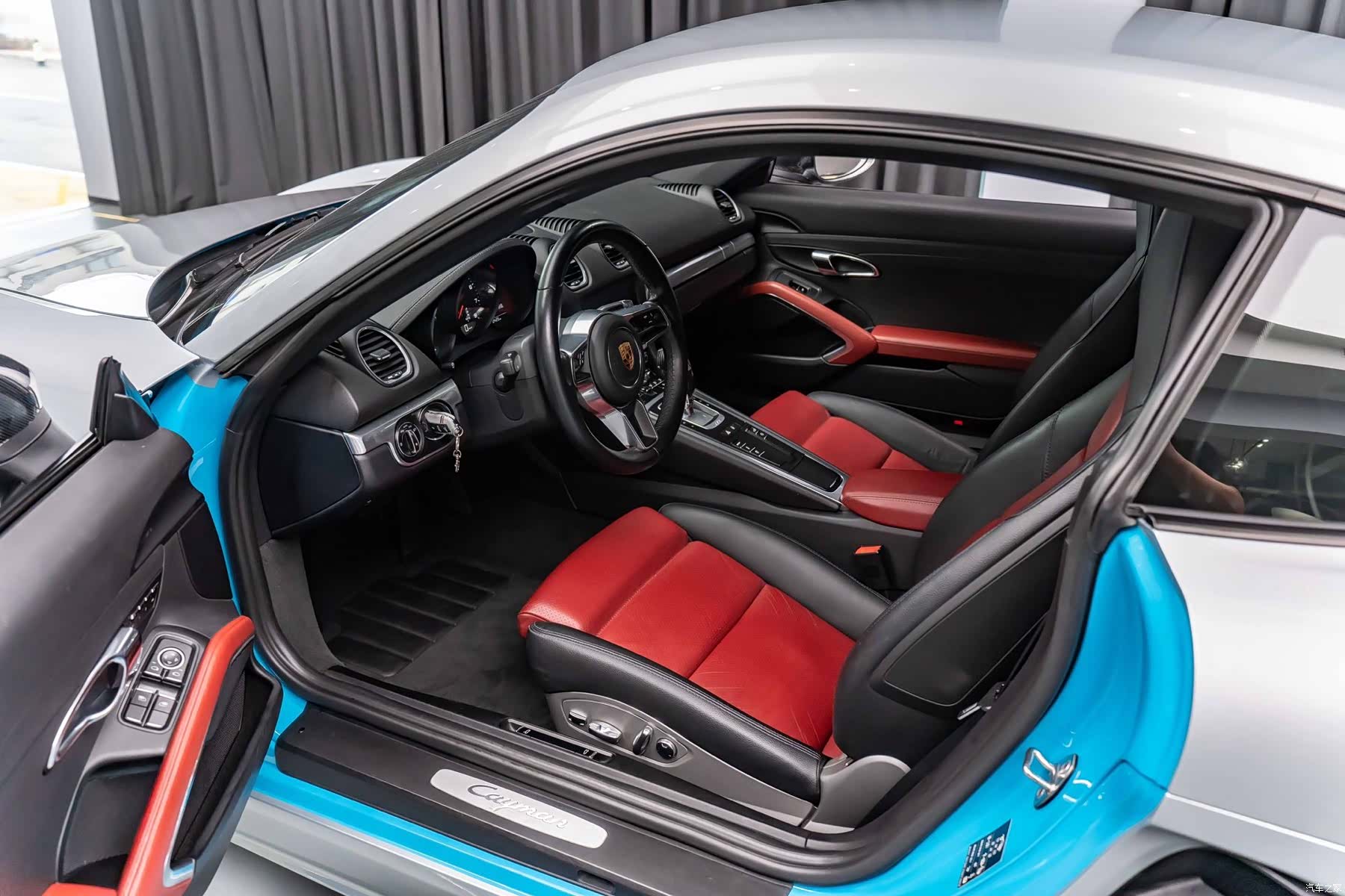 Porsche Cayman, 2018 10