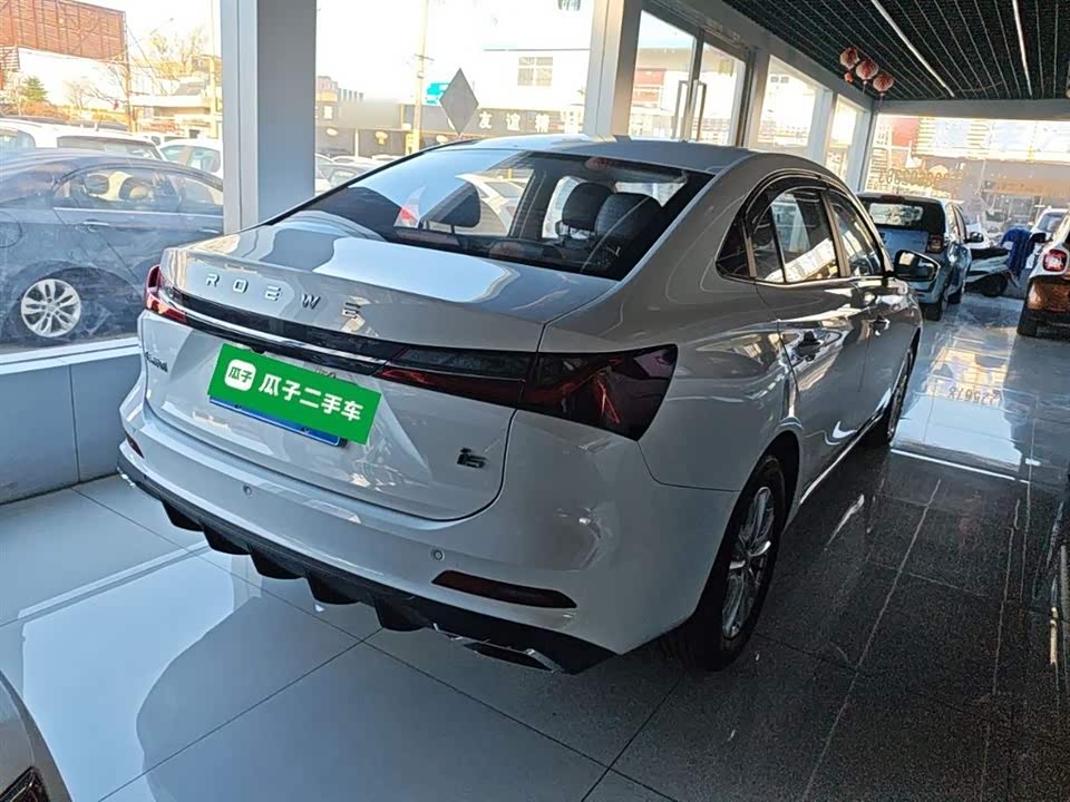 Roewe i5