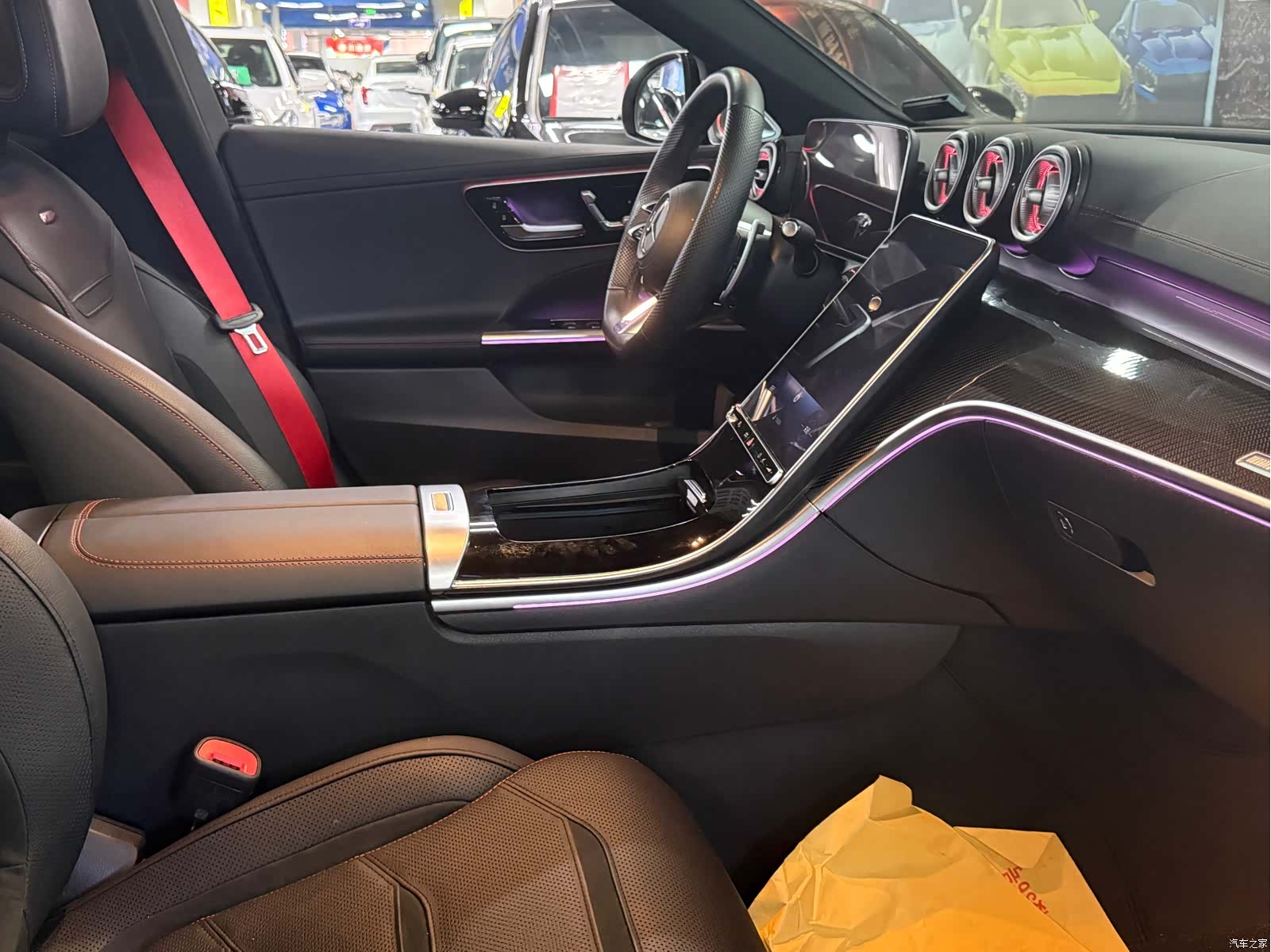 Mercedes-Benz C-Class, 2024 4