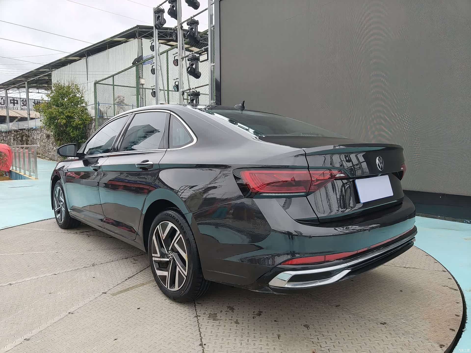 Volkswagen Sagitar, 2023 11