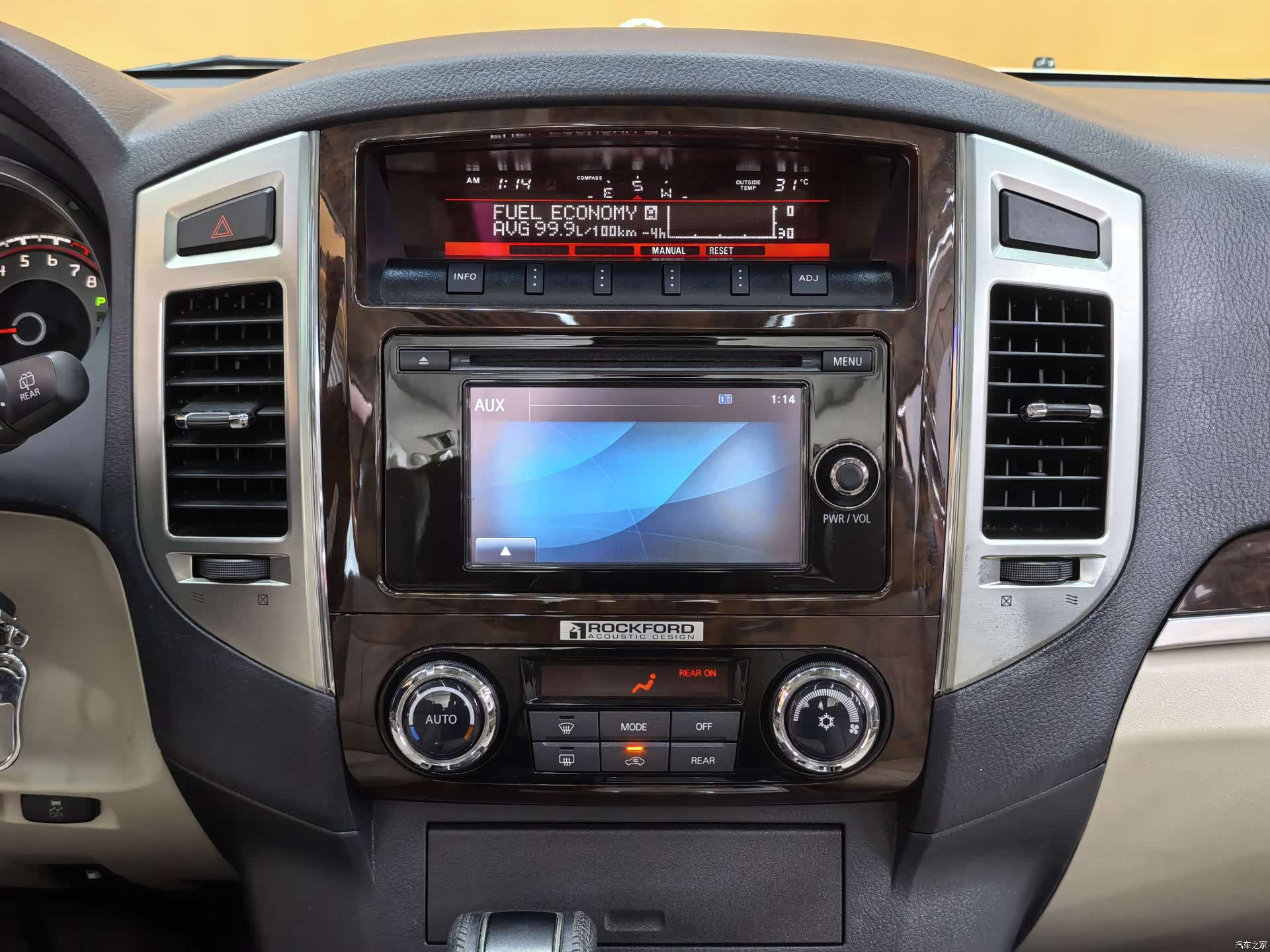 Mitsubishi Pajero, 2019 18