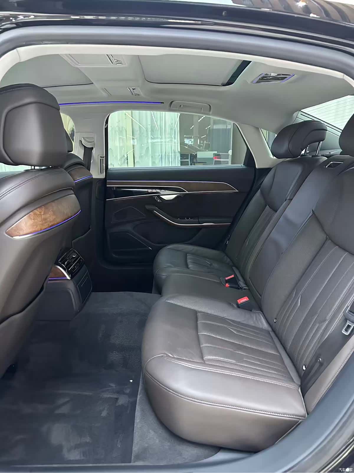 Audi A8L, 2019 9