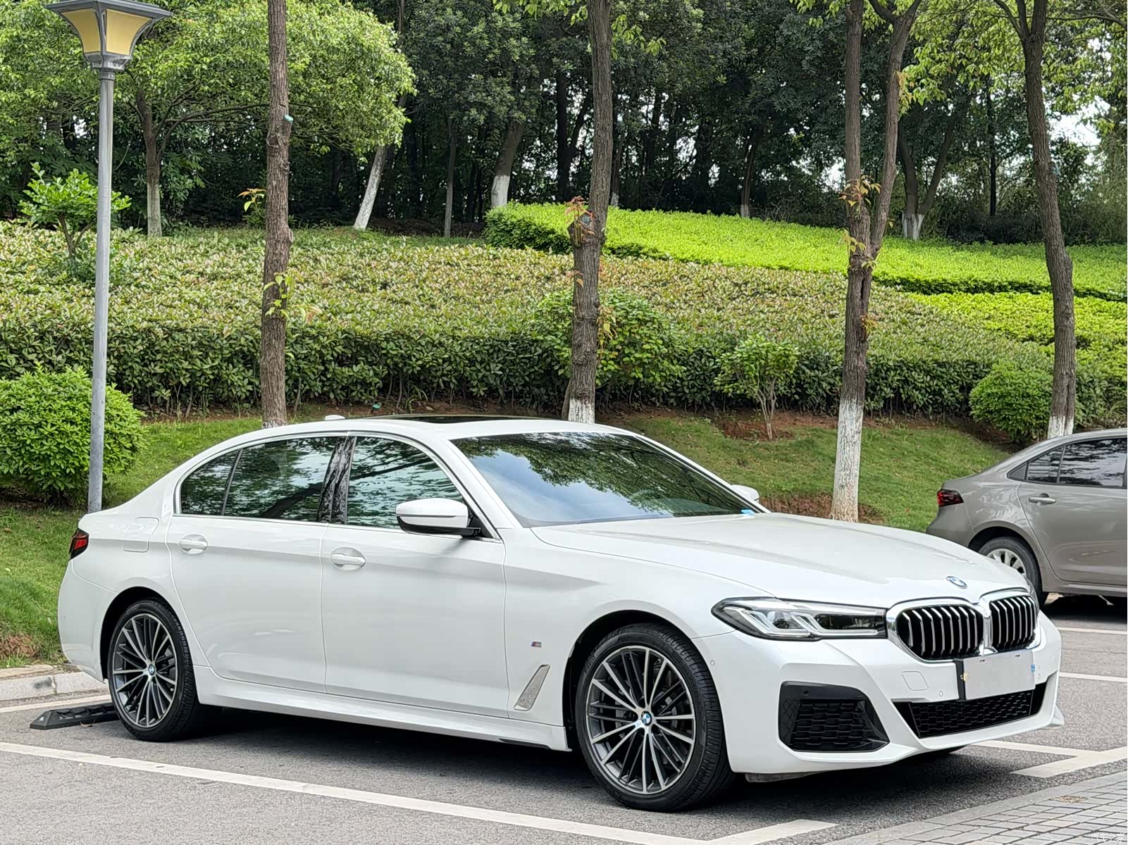BMW 5 Series, 2021 3