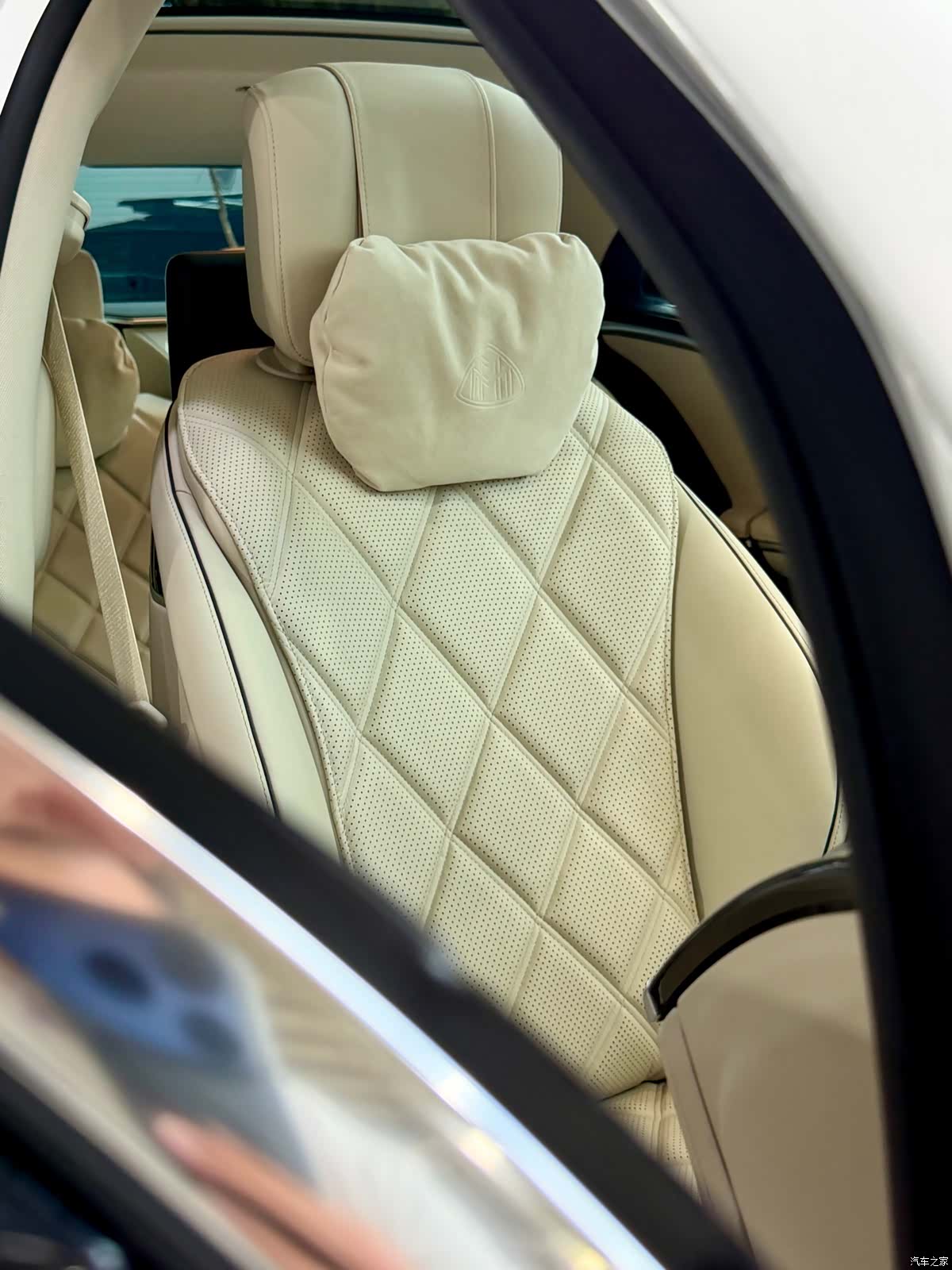 Maybach S-Class, 2024 25